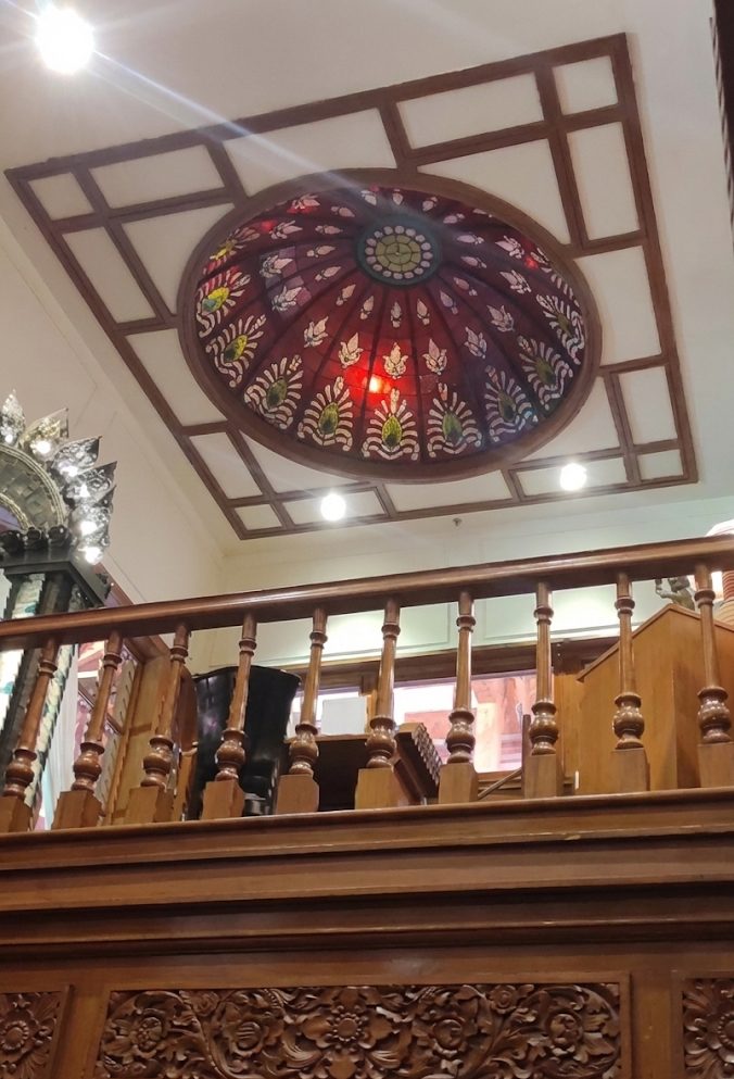 Close up details of the stained glass dome patterns